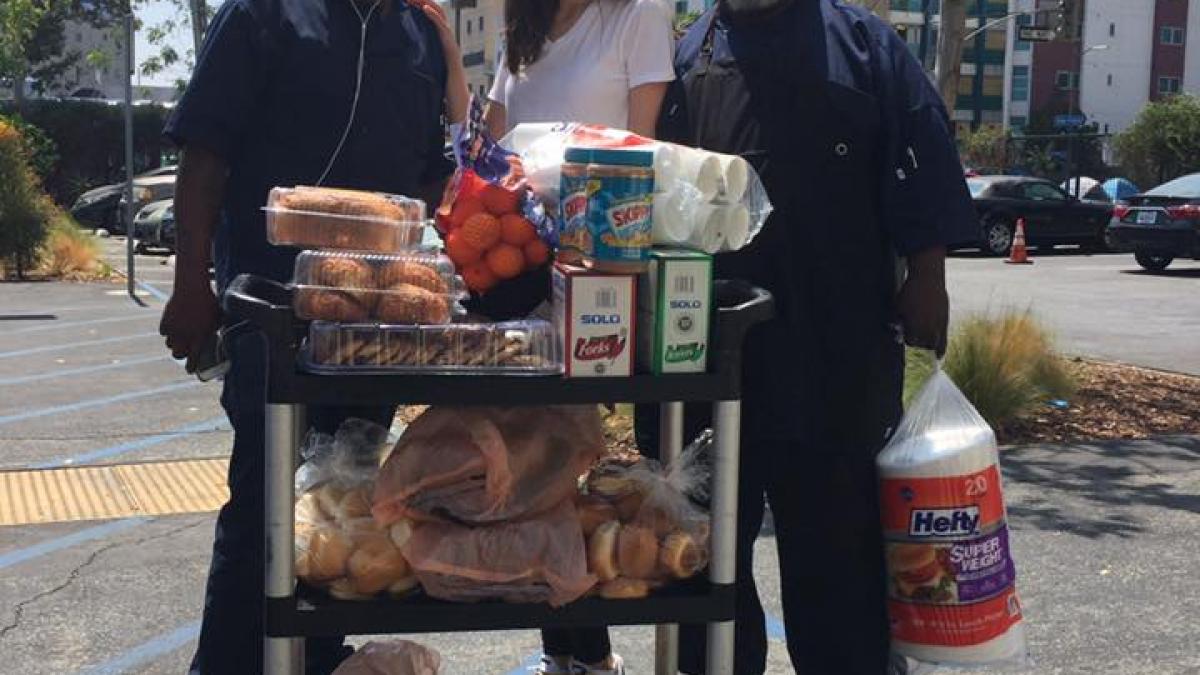 monica gabor gest impresionant pentru oamenii strazii din los angeles ce a facut vedeta la patru