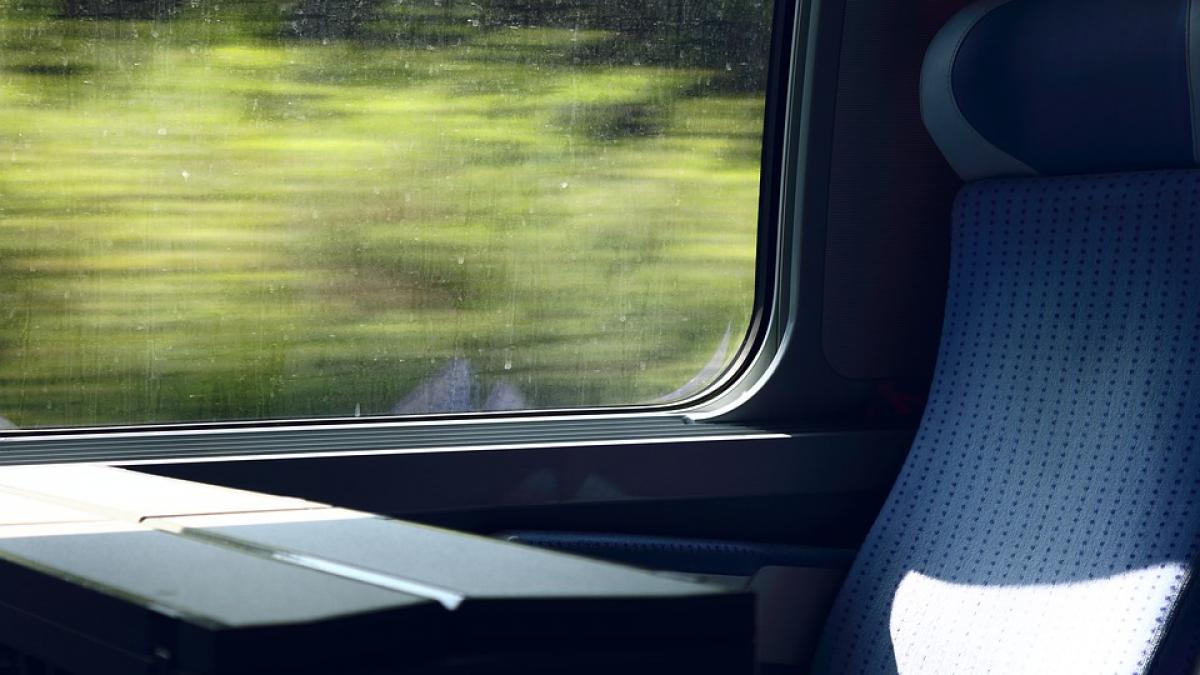 s a laudat in tren ca si a inselat sotia ce a urmat intrece orice imaginatie