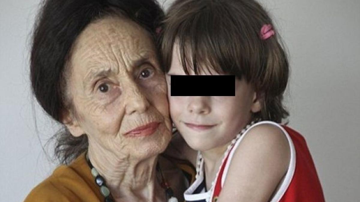 vecinii adrianei iliescu ingrijorati unde a disparut cea mai batrana mama din romania