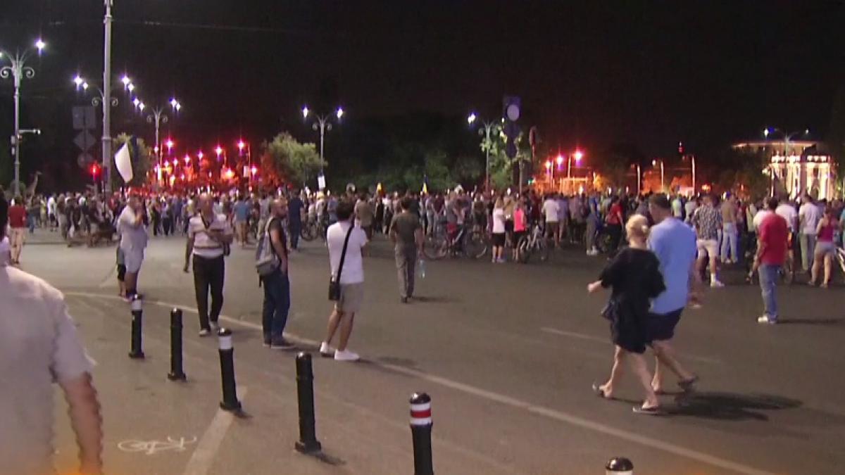 incident in timpul protestului din fata guvernului