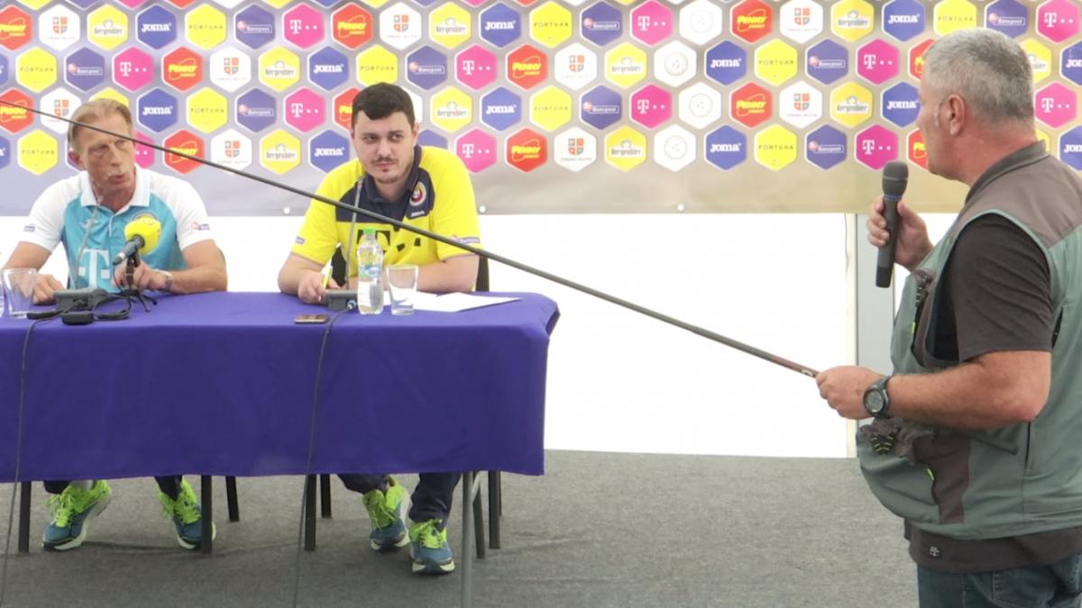 christoph daum criza de nervi la conferinta de presa ce cadou a primit si cu cine s a certat violent