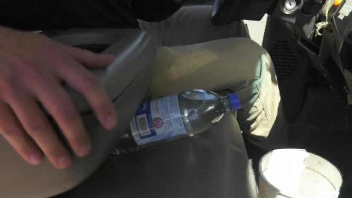 nu lasa niciodata o sticla cu apa in masina cum poate izbucni un incendiu video