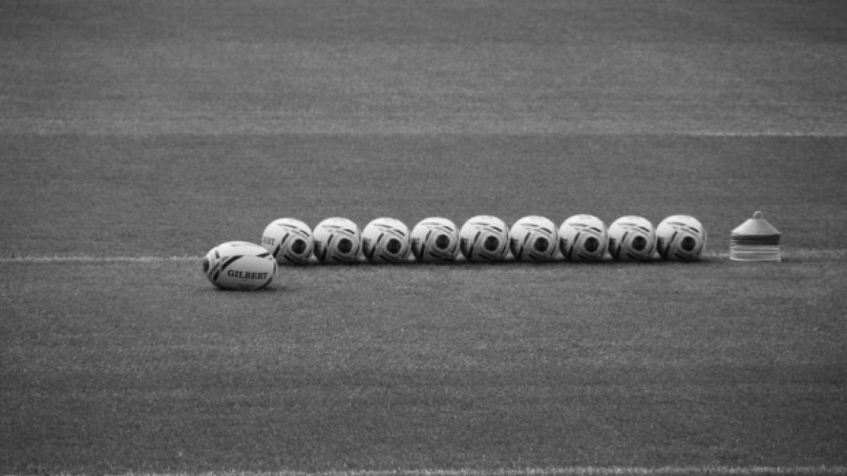 o legenda a rugby ului s a stins din viata a facut atac de cord