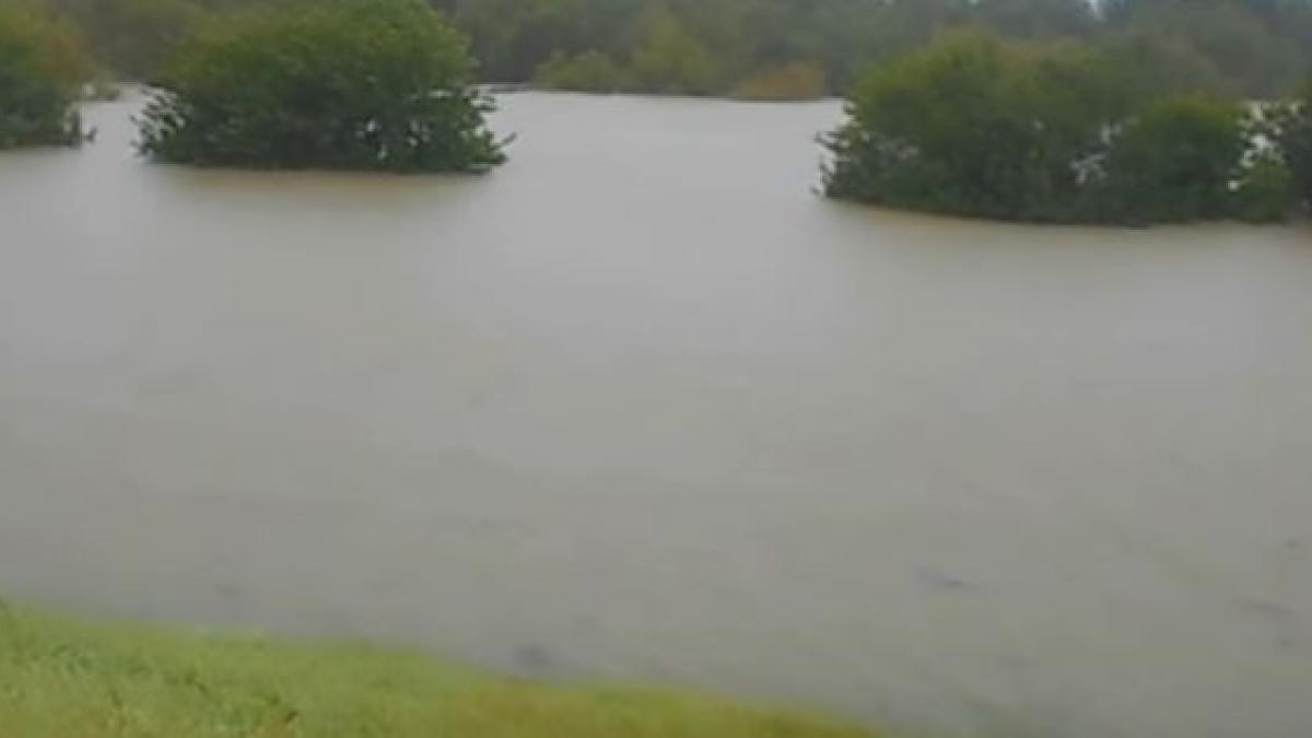 stare de alerta in houston barajul addicks e la capacitate maxima autoritatile americane sunt