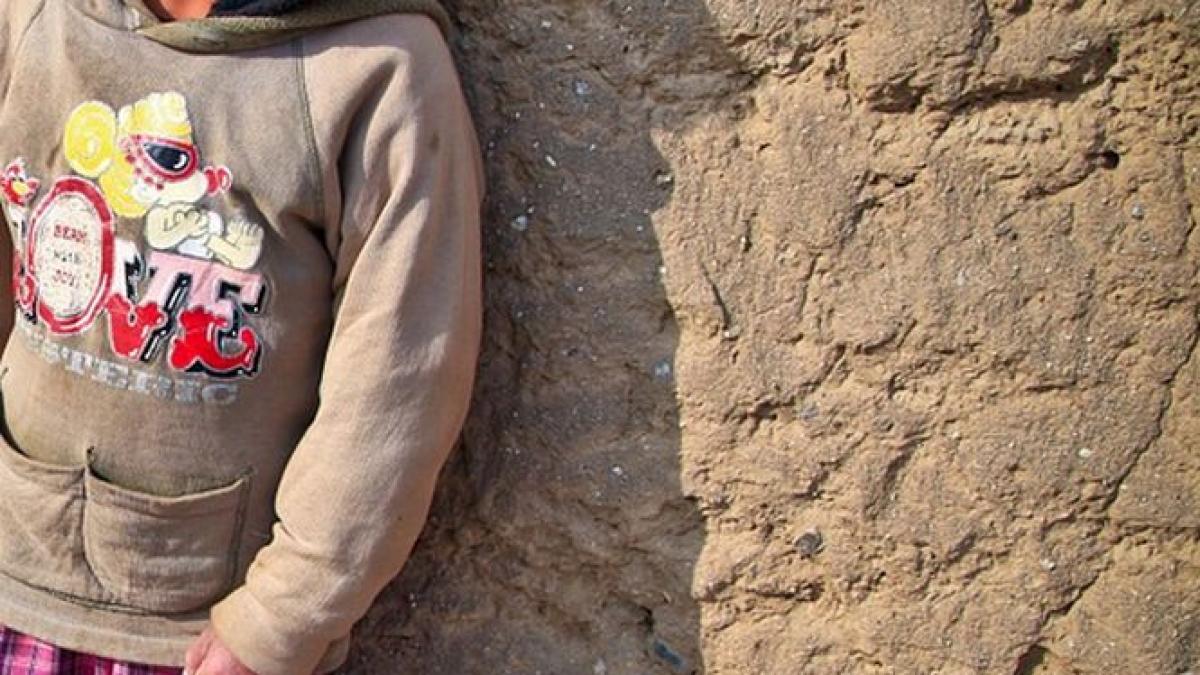 caz socant un copil a fost torturat fiindca a intrat in curtea unei fabrici ce i a scris patronul