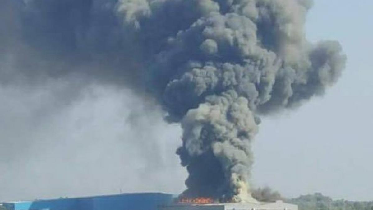 incendiu urias in apropiere de timisoara flacarile se vad de la kilometri distanta una dintre