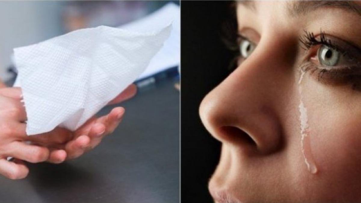 mama mergea sa si ingroape fiul un strain a oprit o i a dat un bilet cand l a citit a inceput sa