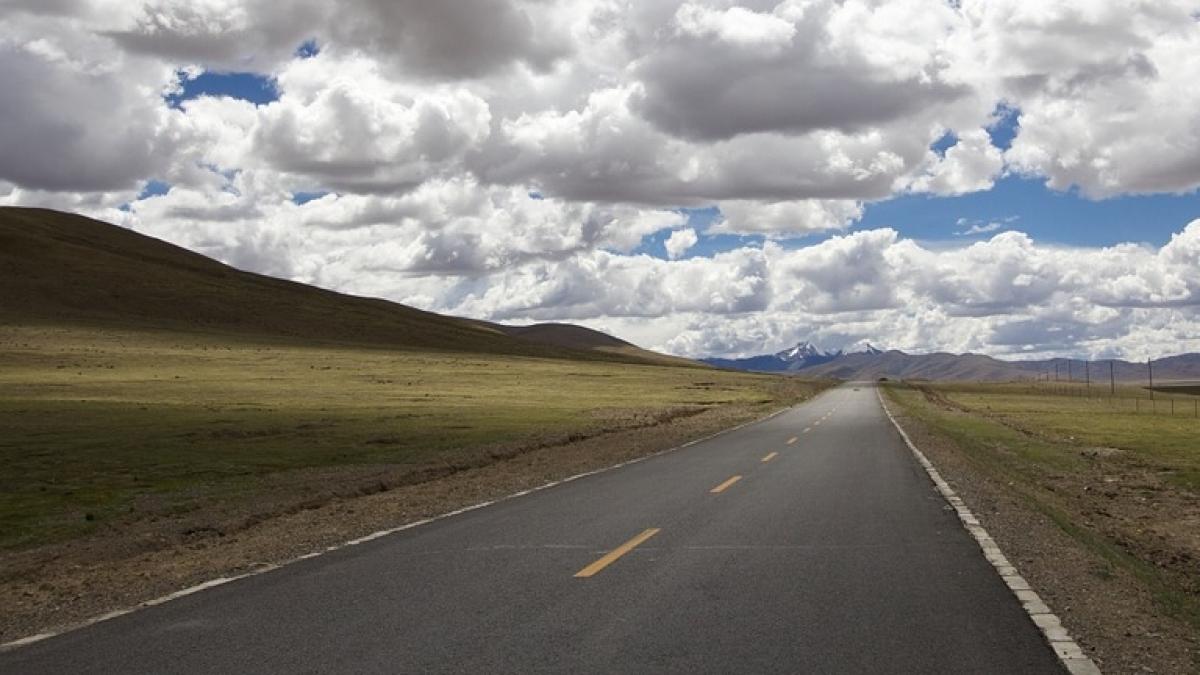 cum este mentinuta atentia soferilor pe cea mai lunga sosea din lume foto