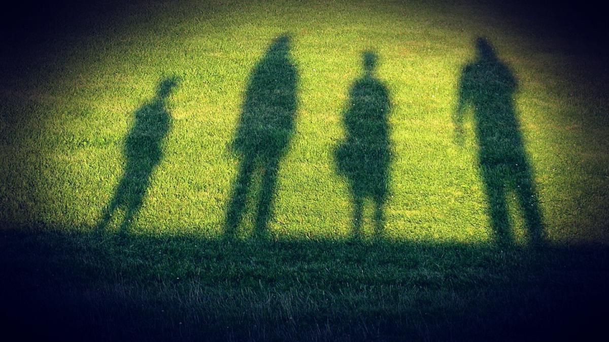 incest descoperit dupa un accident doua minore din vaslui traiesc si au copii cu cei doi frati ai