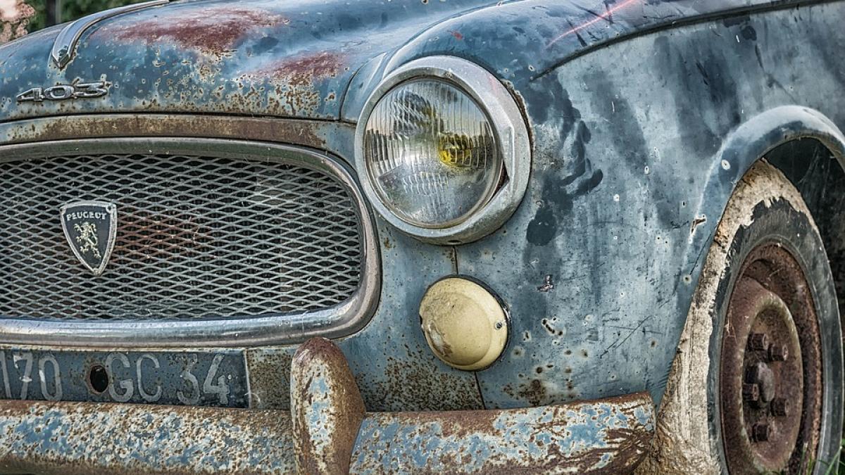 o masina furata in urma cu 38 de ani a fost gasita de politisti locul bizar unde se afla