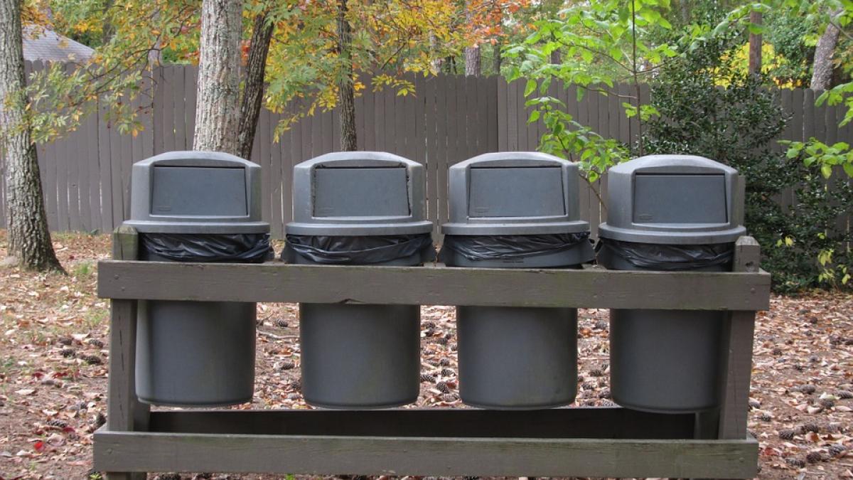 orasul din romania unde locuitorii vor avea pubele cu cipuri si vor plati cat arunca la gunoi