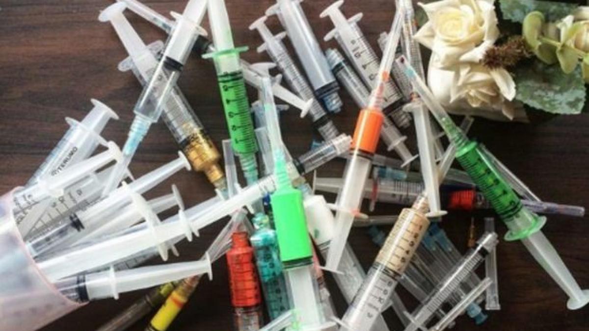 ziua este asistenta medicala iar noaptea se transforma complet n o sa ti vina sa crezi ce face cu