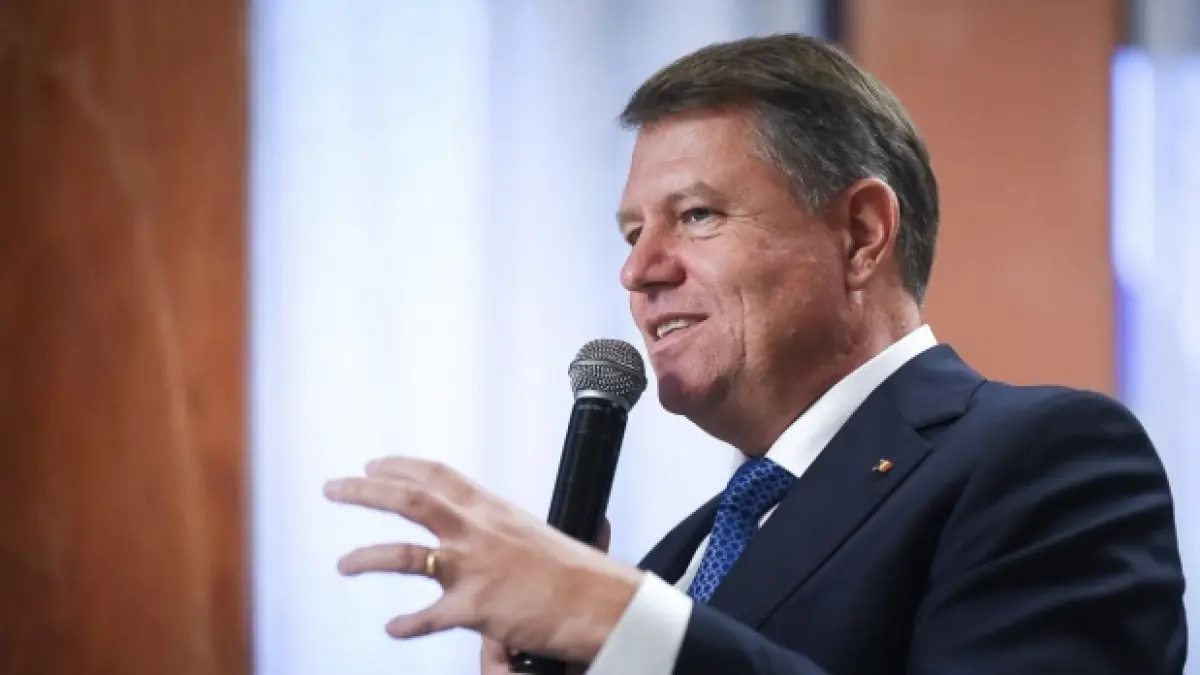 un nou ministru la aparare iohannis a semnat decretul privind inlocuirea lui adrian tutuianu cu
