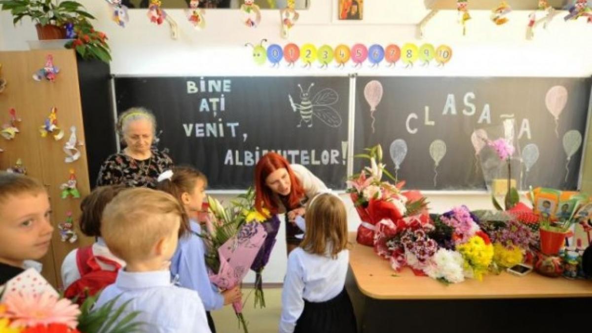 cand vor avea elevii vacante programul anului scolar 2017 2018