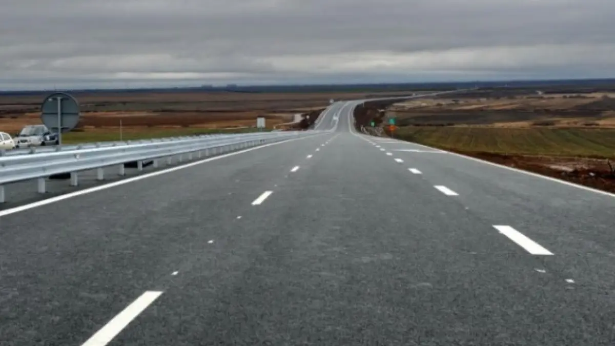 inconstienta dusa la extrem o femeie a condus cu bebelusul in brate pe autostrada