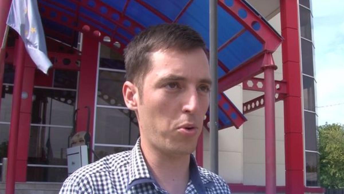 n are studii dar are functie cine e viceprimarul care a luat nota 2 la bac