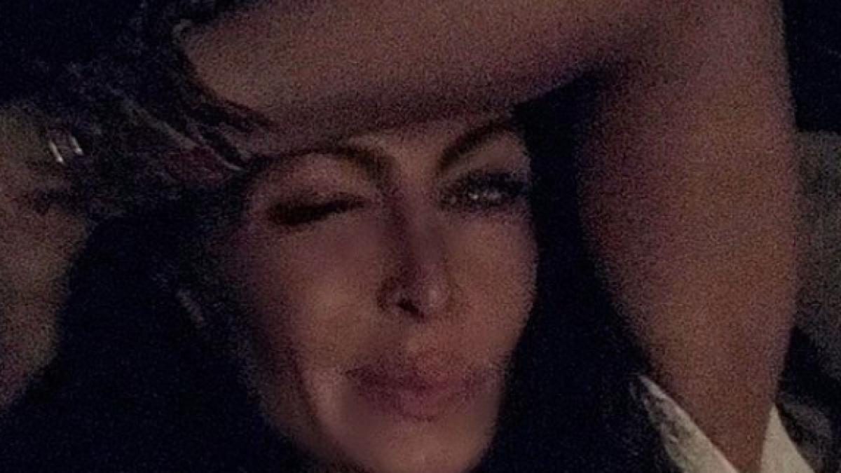 mihaela radulescu topless vedeta s a lasat fotografiata asa de iubitul ei