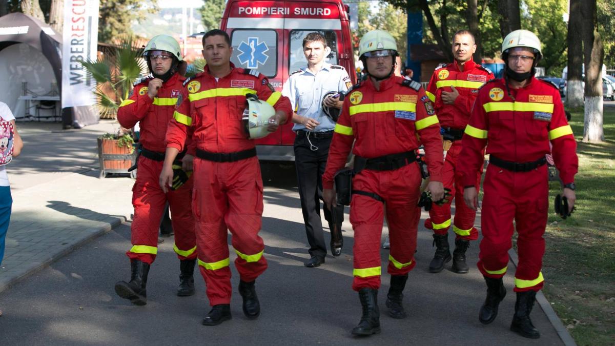 panica in prima zi de scoala bombe descoperite in curtea unei scoli