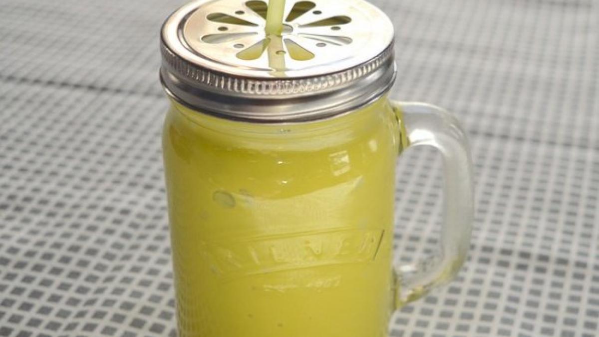 a consumat aceasta bautura delicioasa cu mere si i a ars grasimile peste noapte