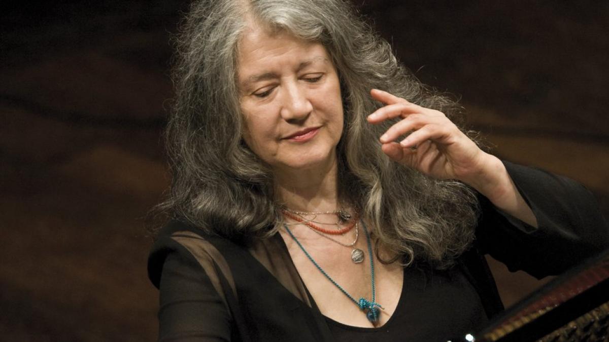 legendara pianista martha argerich revine pe scena festivalului enescu 2017 dupa zece ani