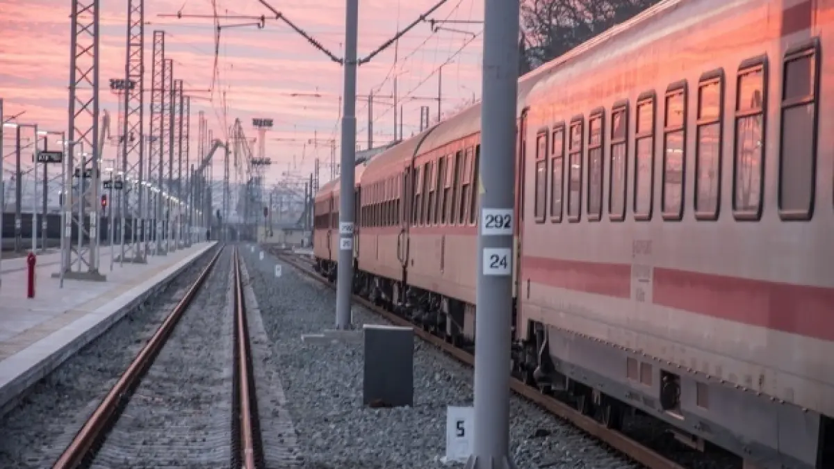 panica intr un tren de pasageri locomotiva a luat foc