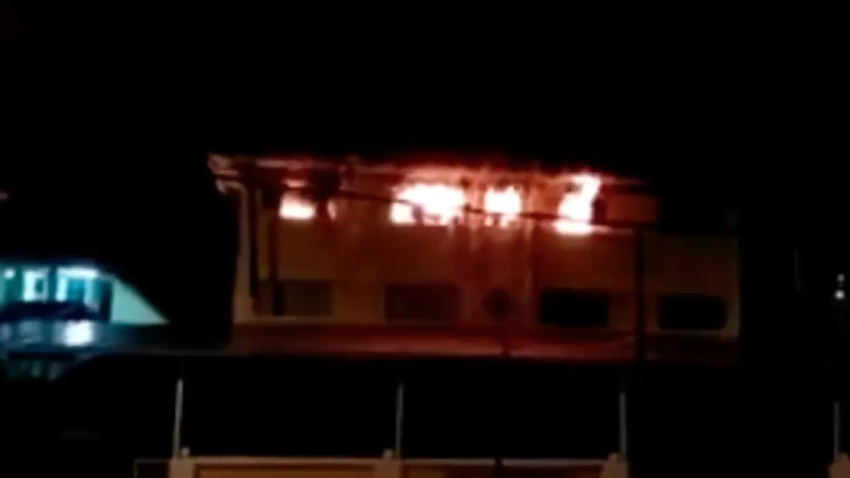 incendiu puternic la o scoala islamica cel putin 24 de morti majoritatea baieti minori video