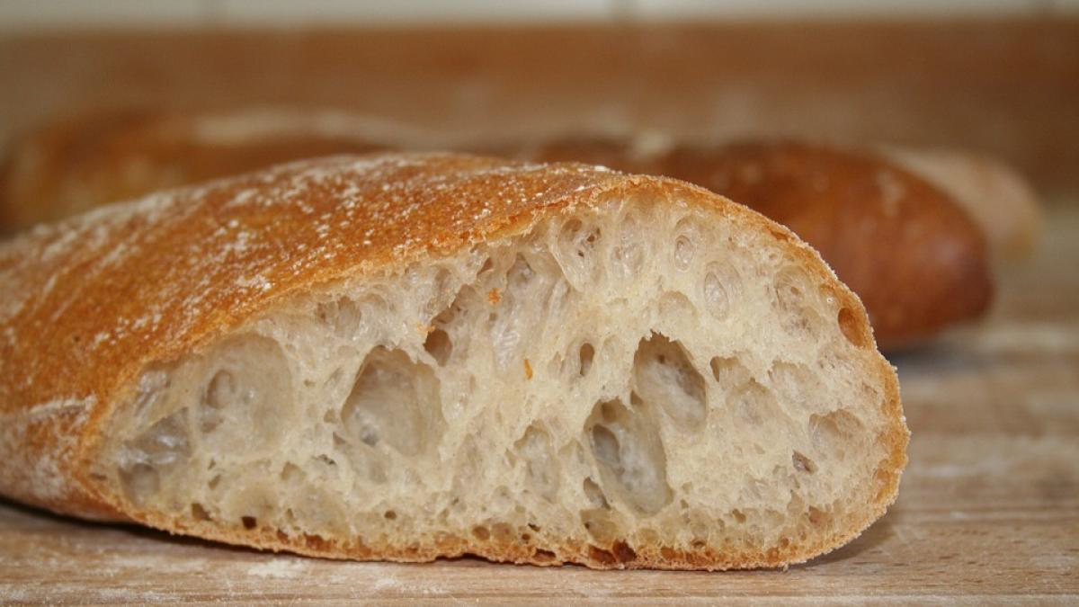 de ce trebuie sa renunti la painea alba cat mai curand riscurile la care te expui cand o consumi