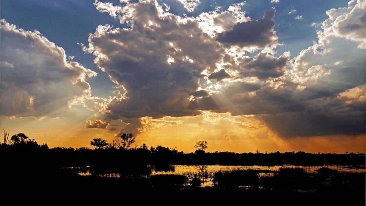 cum recunosti norii care aduc vreme rea