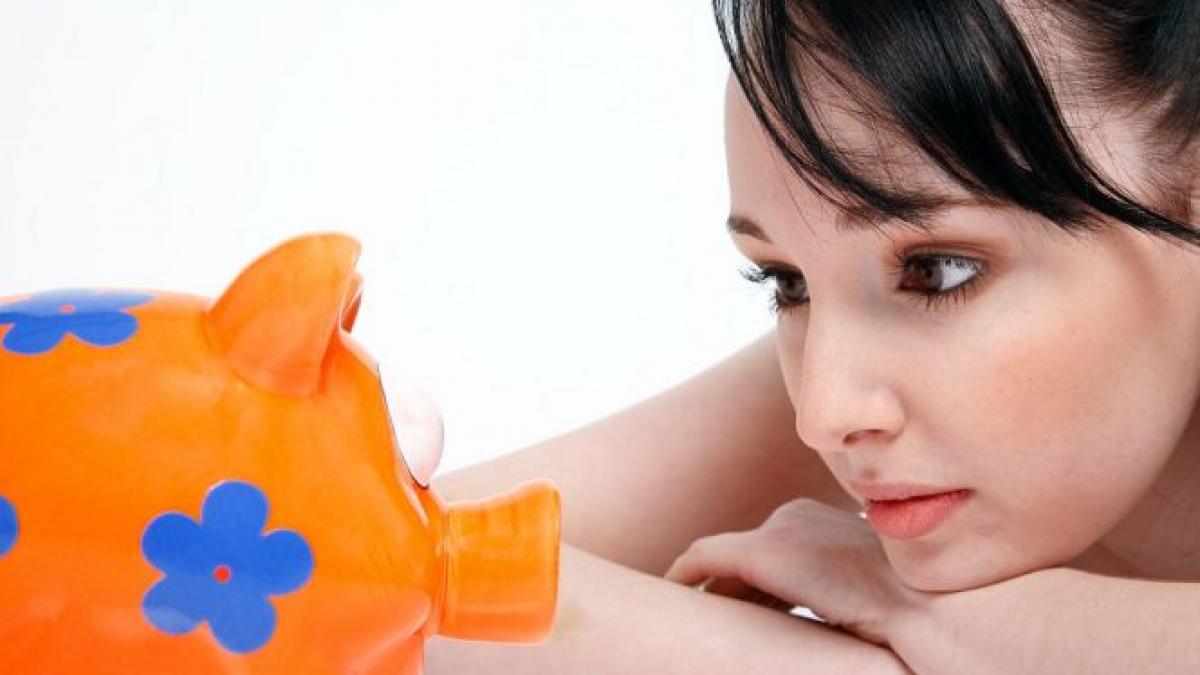 trucul simplu prin care o femeie a strans banii de o garsoniera