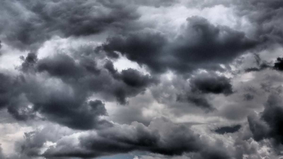 avertizare de ultima ora de la meteorologi furtunile cuprind aproape toata tara incepand de marti