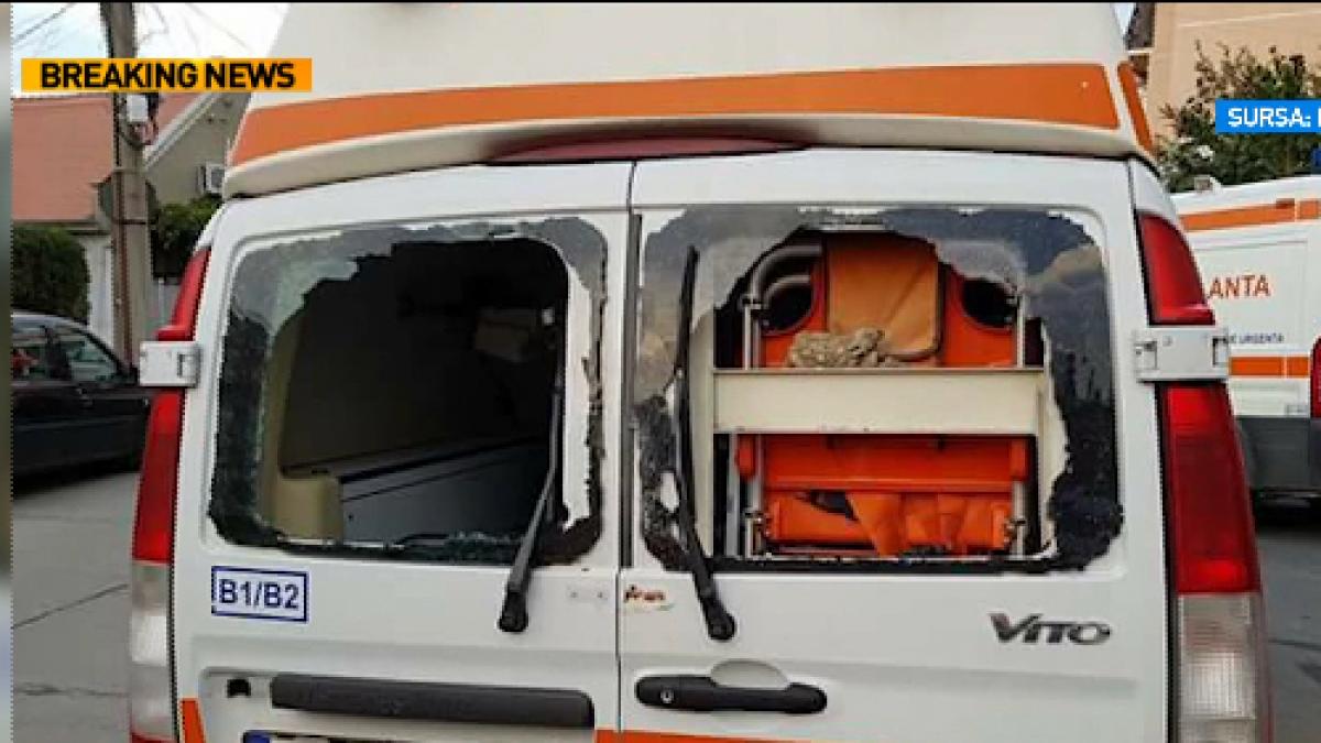 ambulanta atacata in timpul misiunii