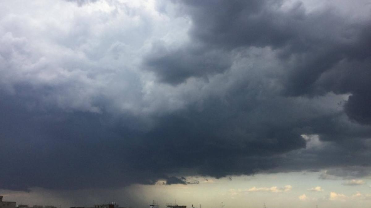 avertizari de vreme extrema anm rafale de vant cu viteze de 65 km h si cantitati de precipitatii de