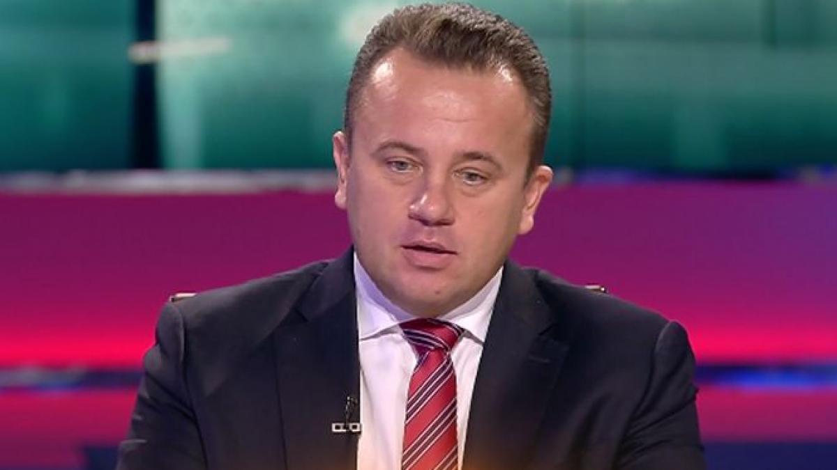 exclusiv cum isi analizeaza liviu pop ministrul educatiei propriile perle
