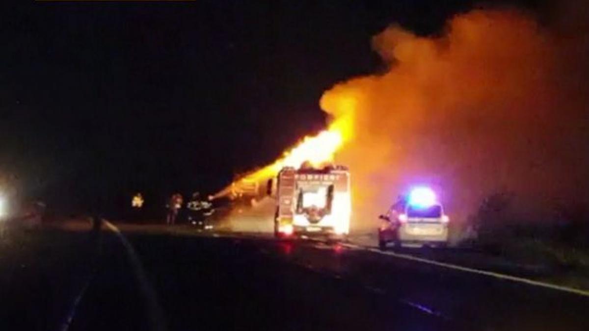 situatie grava camion in flacari pe autostrada bucuresti pitesti video