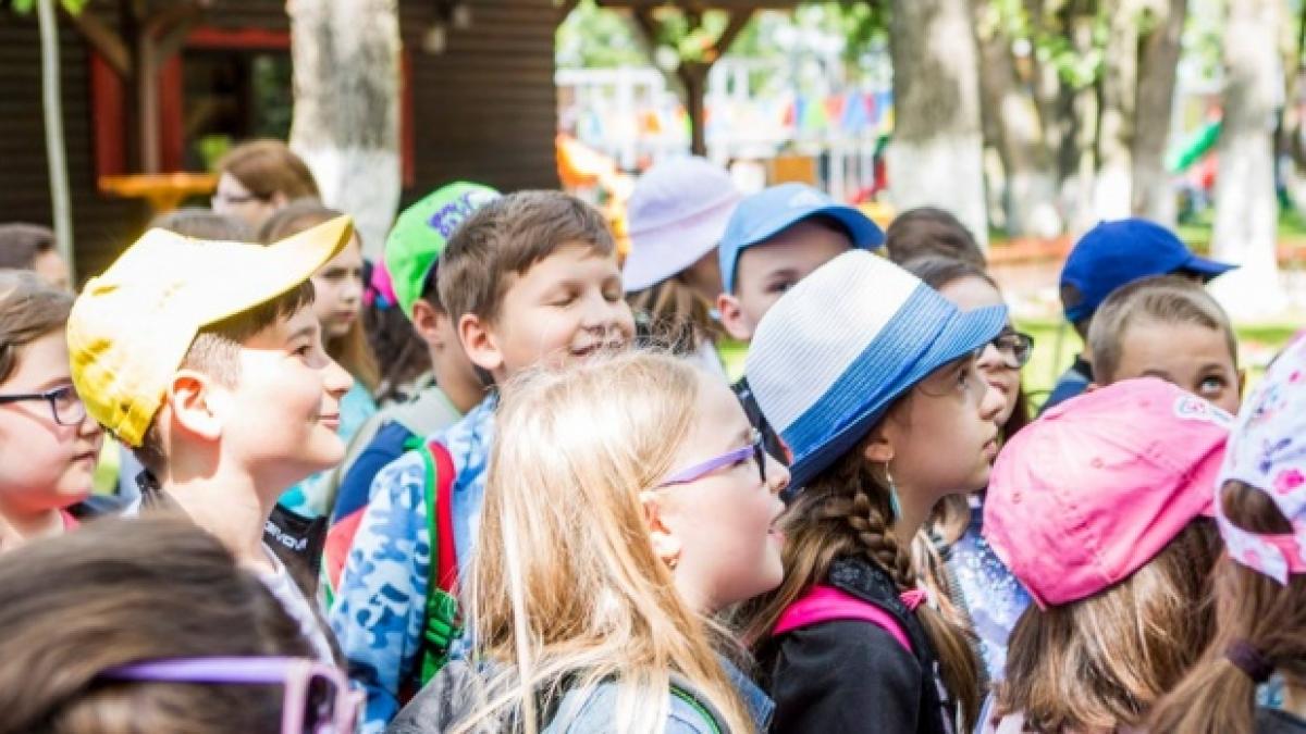 directorul unei scoli a trimis zeci de elevi acasa nu iti va veni sa crezi care a fost motivul