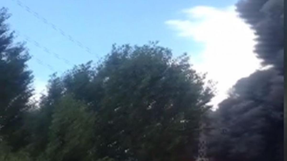 incendiu de proportii la o hala de bauturi alcoolice pericol de explozie video