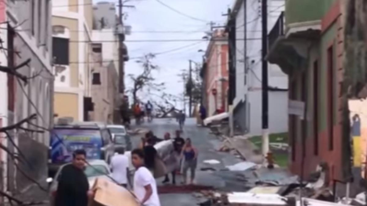 un baraj a cedat in urma uraganului maria doua orase evacuate de urgenta video