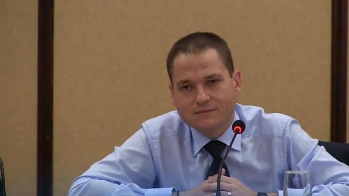 o noua perla de la guvern ministrul turismului a starnit rasete in randul colegilor l a mutat pe