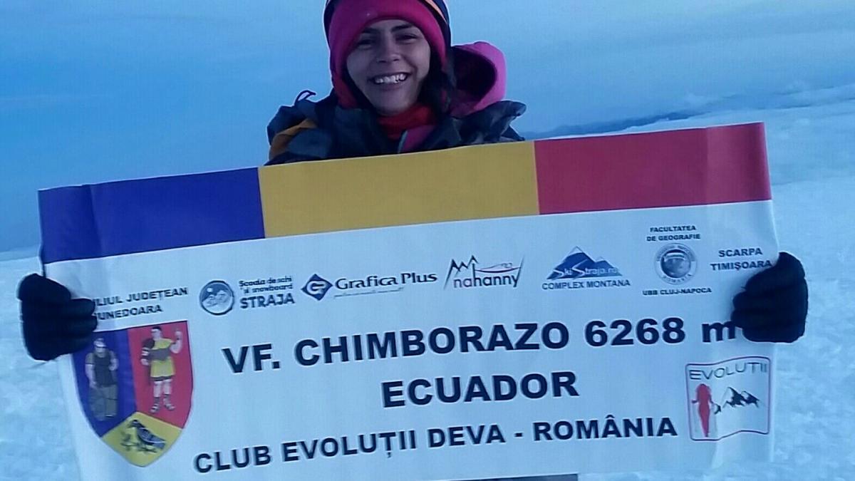 un nou record pentru un roman alpinista care a reusit sa cucereasca varful chimborazo 6 200 m din