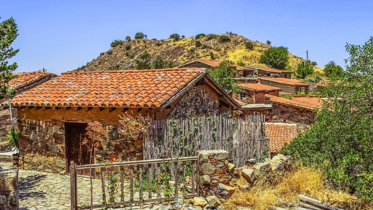 defectele poporului roman descrise de straini inapoiati violenti si betivi