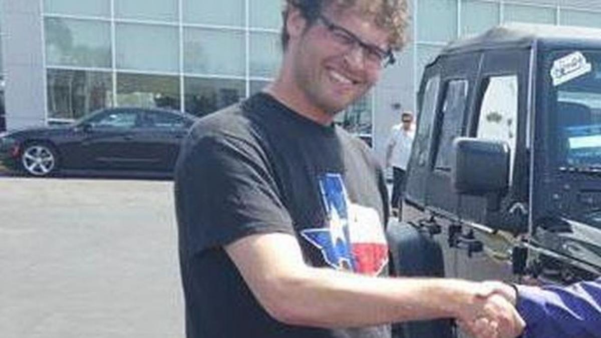 fiul unui magnat este acuzat ca si a ucis iubita si ca a scos tot sangele din ea este socant ce