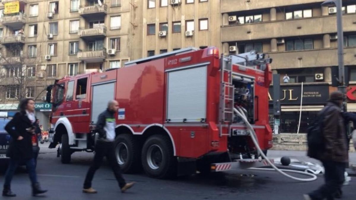 incendiu in bucuresti un barbat a murit