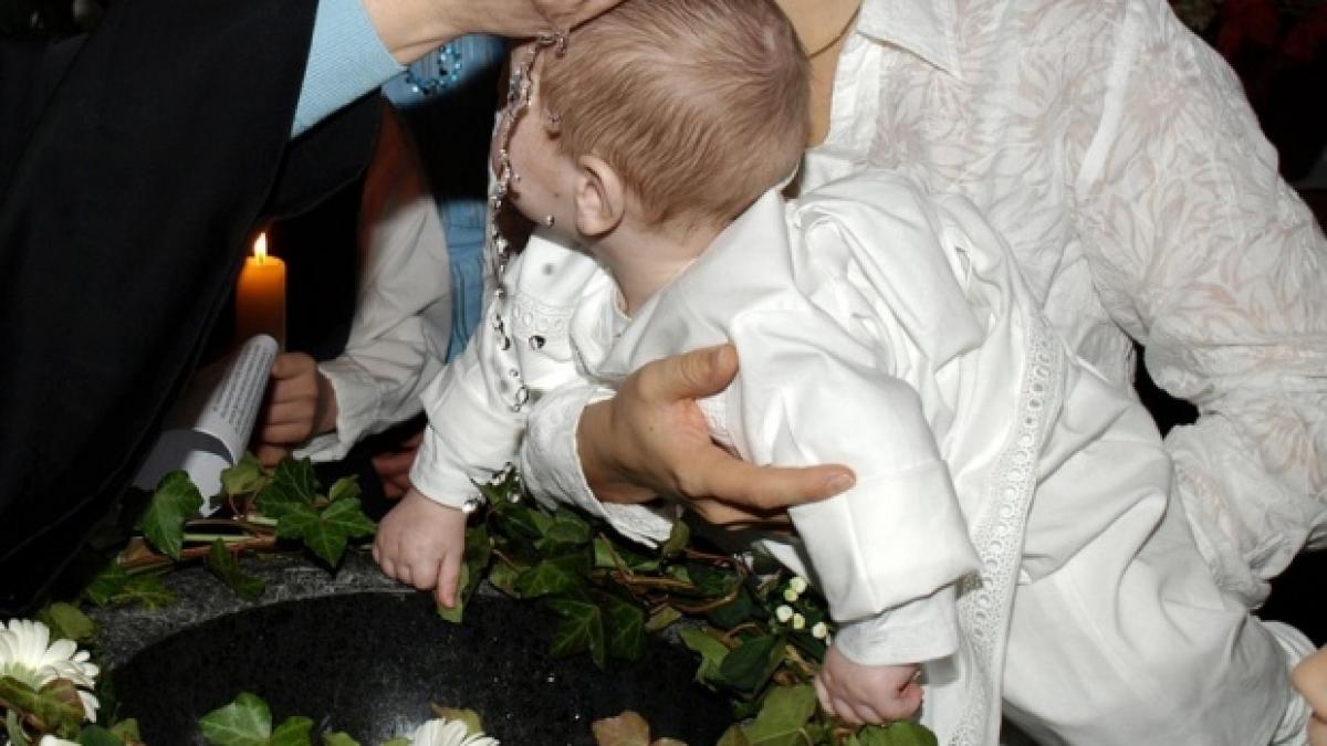 reactia patriarhiei dupa ce un preot a impus o donatie pentru catedrala neamului unor parinti care