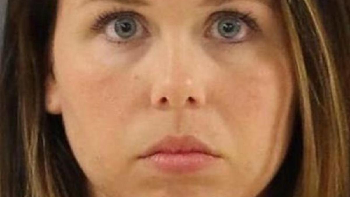 il chema des pe elevul sotului ei acasa ce facea acolo cu baiatul ar fi putut sa o trimita 38 de