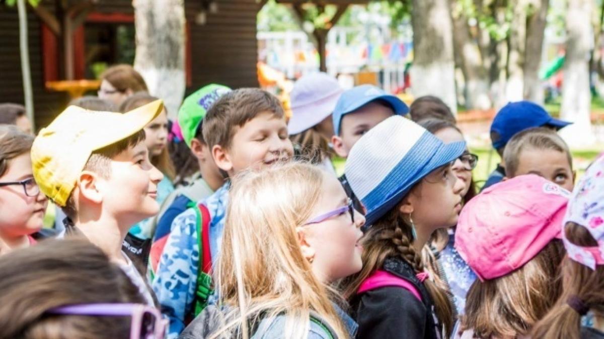 incident grav tavanul unei clase s a prabusit in timpul orelor o profesoara a fost grav ranita