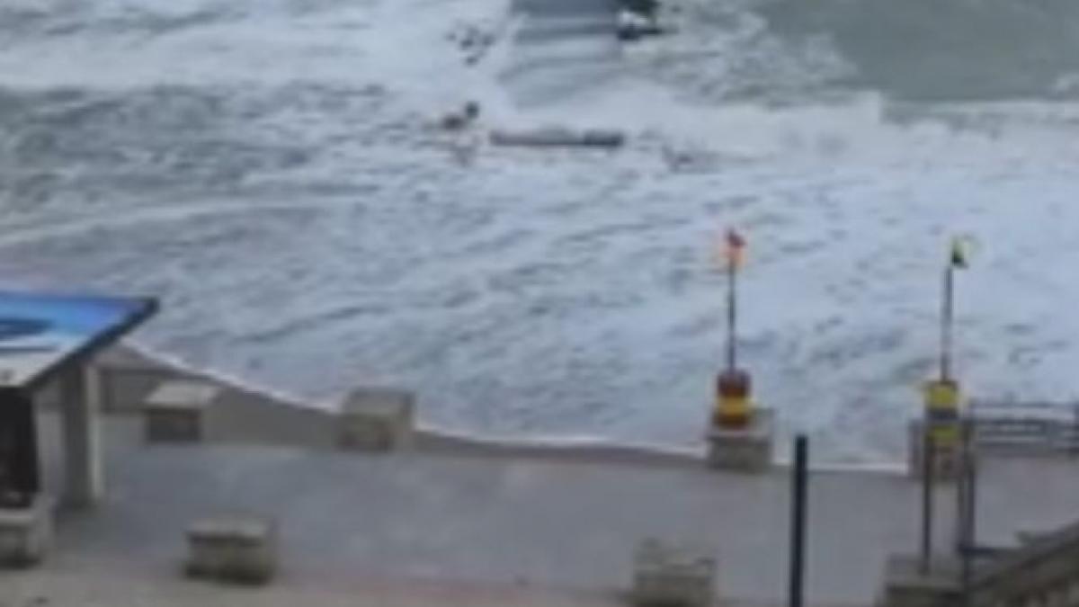 imagini dramatice pe litoral plaja a disparut video