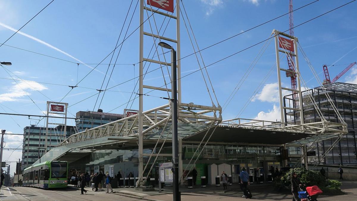 gara din londra evacuata dupa descoperirea unui pachet suspect