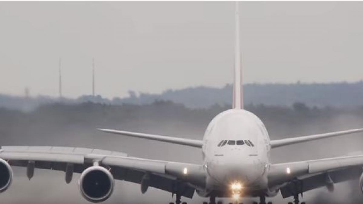 noi dezvaluiri despre situatia tarom un pilot rupe tacerea mecanicii ca sa nu schimbe cauciucurile