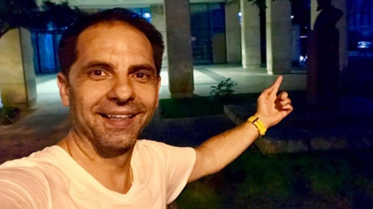 dan negru intalnire emotionanta in aeroport e una dintre cele mai frumoase declaratii de dragoste