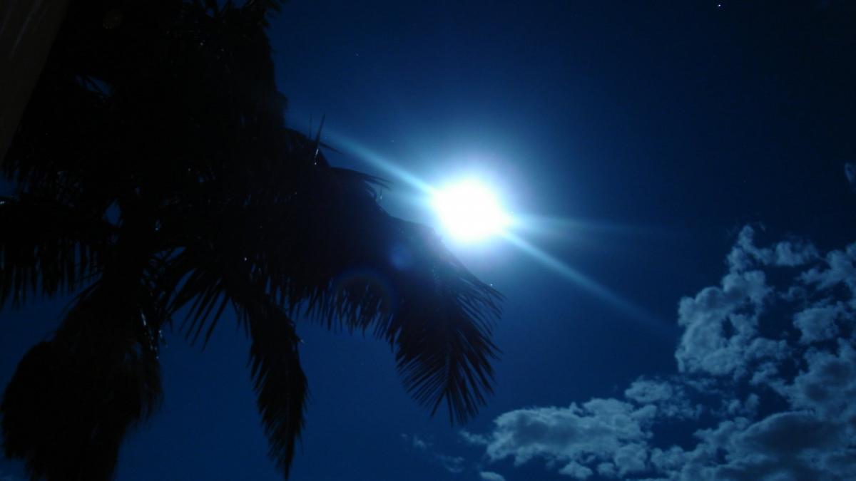 o stea artificiala va straluci pe cer timp de doua luni va fi vizibila cu ochiul liber